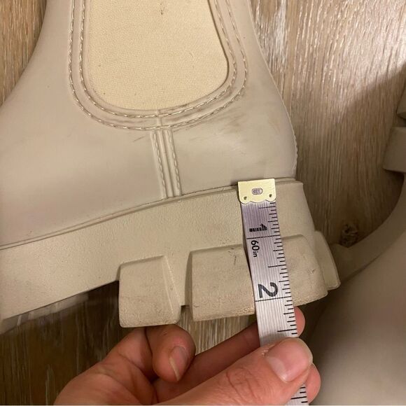 Jeffrey Campbell Platform chunky Lug Rainboots Chelsea ankle Boot Ivory Cream 8 - Picture 4 of 12